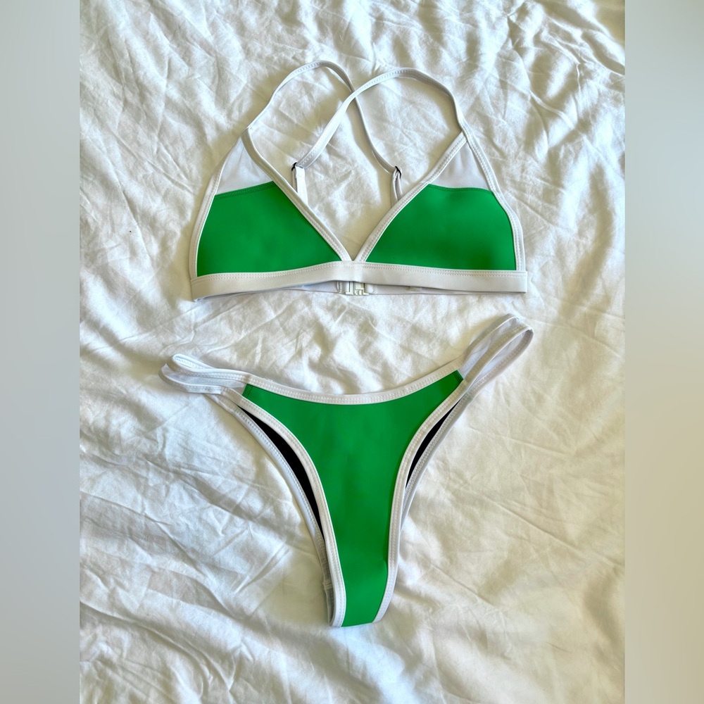 Hoaka Kelly Green Bikini